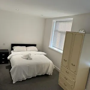 2 Bedroom In Centre Doncaster